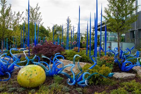 chully|Chihuly Garden and Glass